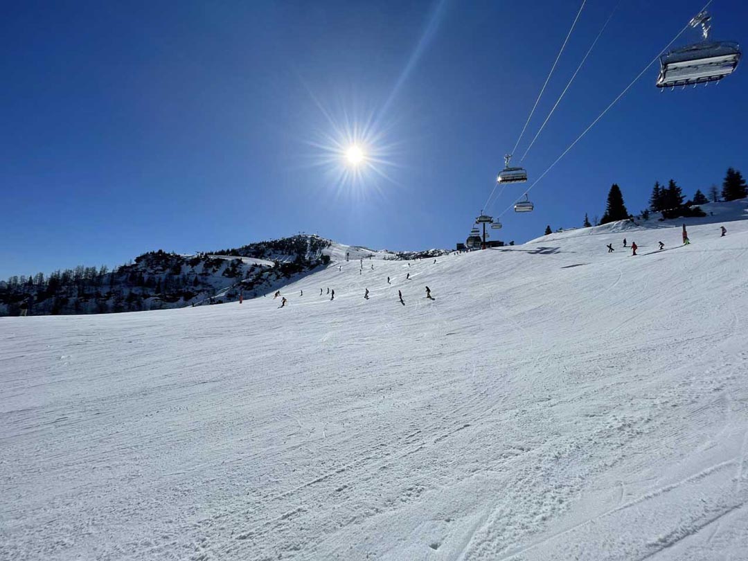 Du betrachtest gerade Skifahren auf der Steinplatte