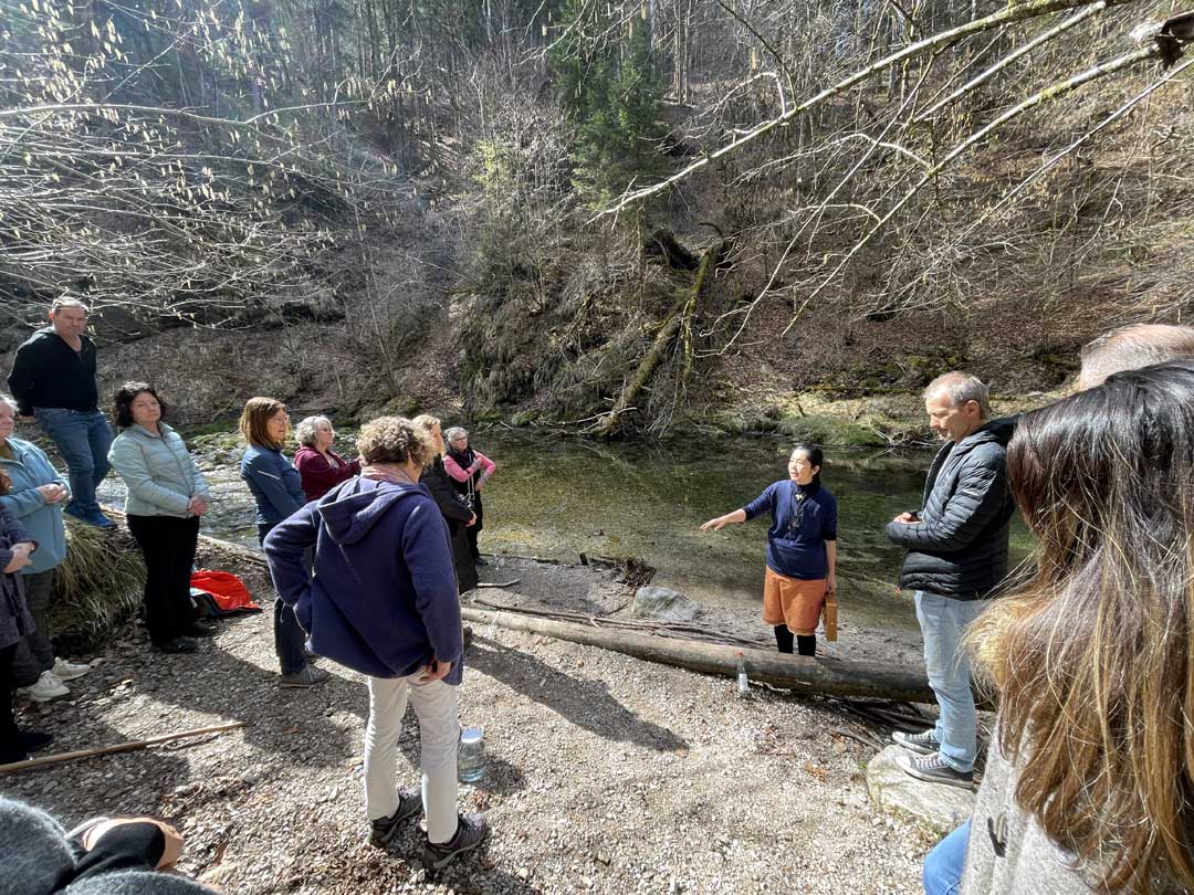 Mehr über den Artikel erfahren Wassersegnung mit Freunden am Weltwassertag